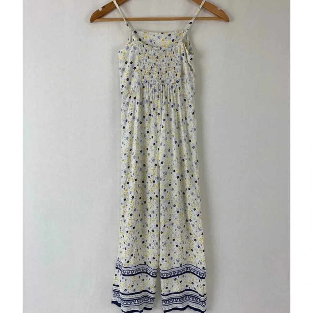 Tilii delightful jumpsuit with sheered back , adjustable straps ,cross over tie - Picture 2 of 7